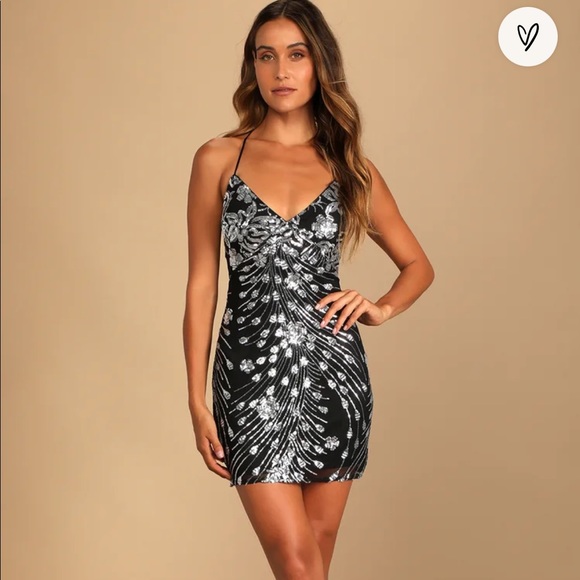 LULU’s DRESS - Picture 3 of 4